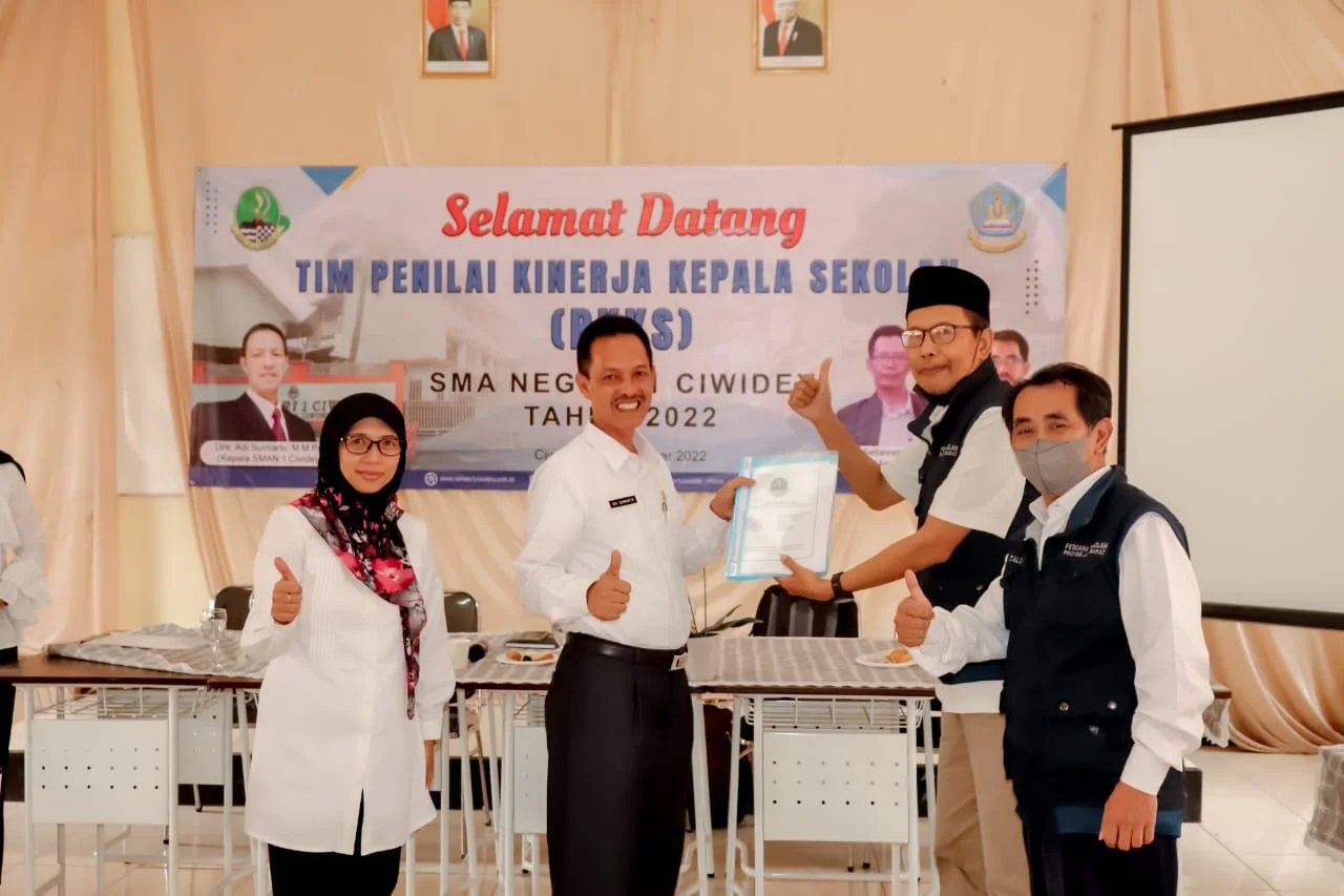 PENILAIAN KINERJA KEPALA SEKOLAH (PKKS) BERJALAN LANCAR